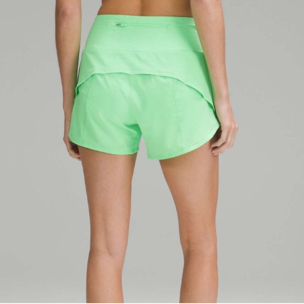 Lululemon Speed Up High-Rise Lined Short 4"
Pistachio